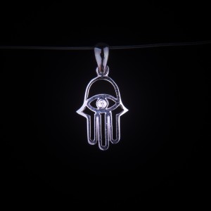 003/0265 Hand of god   white gold and diamonds 