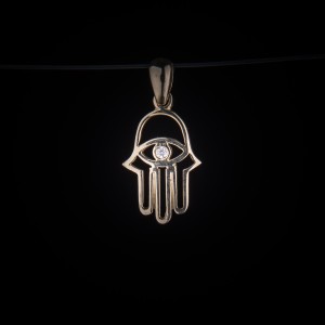 003/0269 Gold hand with diamond stone in the middle 