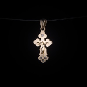 003/0271 Yellow gold cross with diamonds 