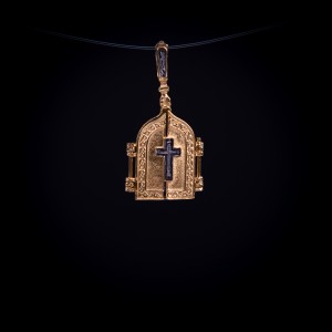 003/0101 Silver gold plated medal  Triptych