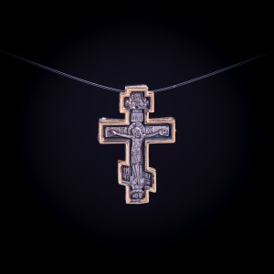 003/0111  Silver gold plated cross