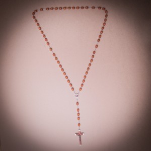 005/0012 wooden rosary 